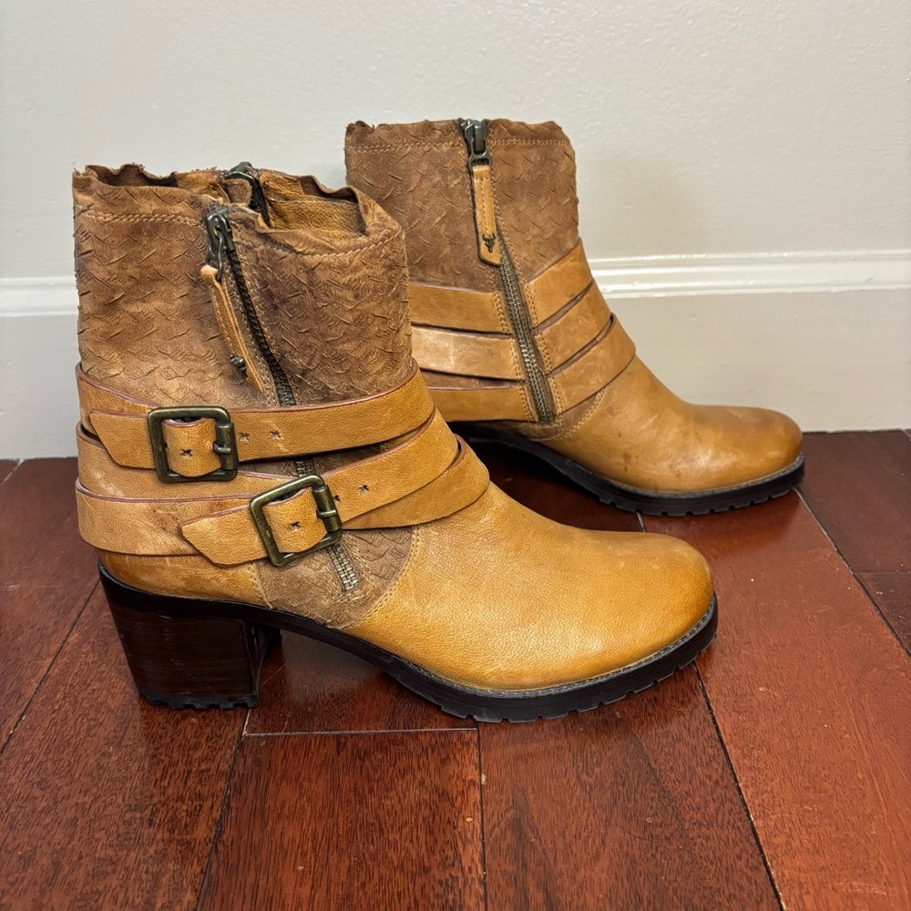 H.S. Trask 7M Leather Mallory Boot Block Heel Ankle Booties Brown - Picture 1 of 10
